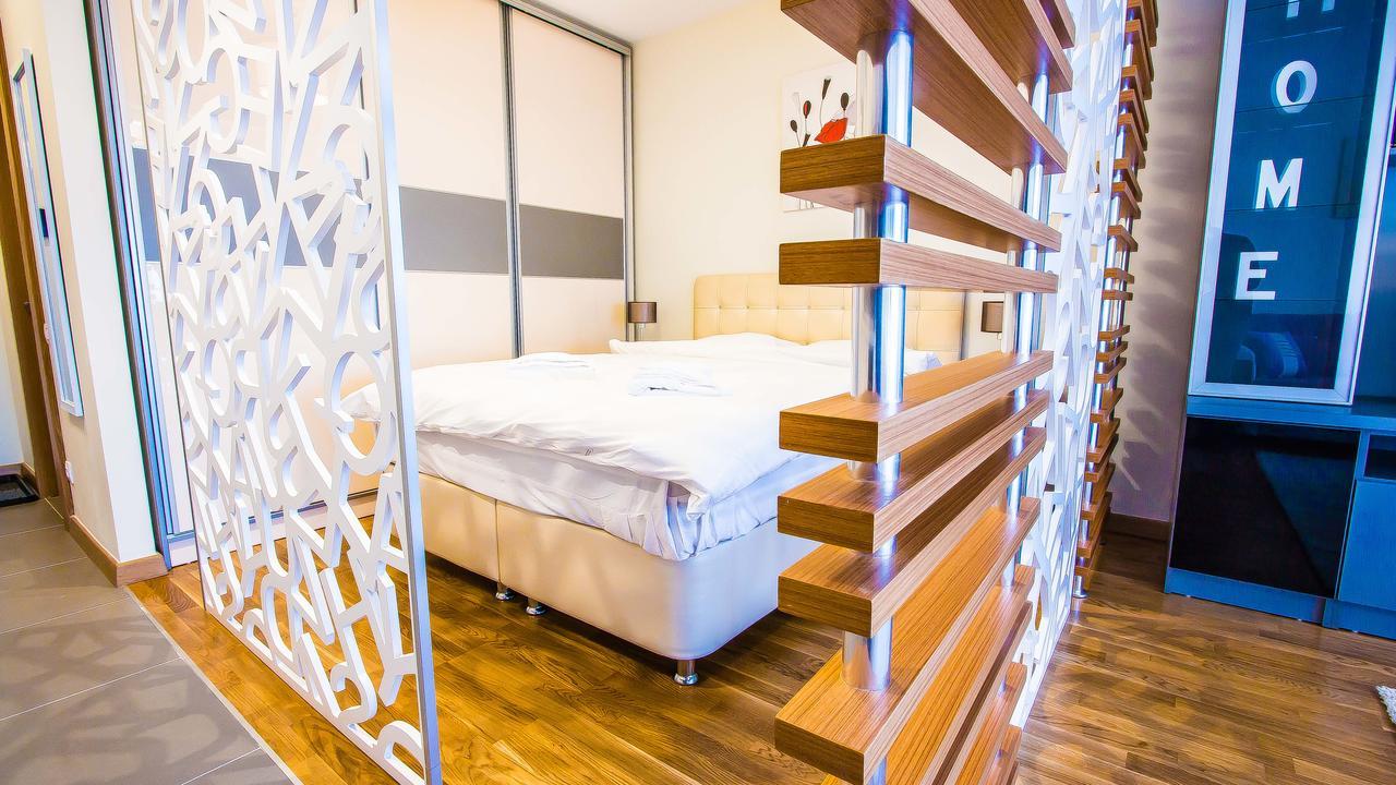 Incity Premium Garden Stay-central &private Terrace דירה